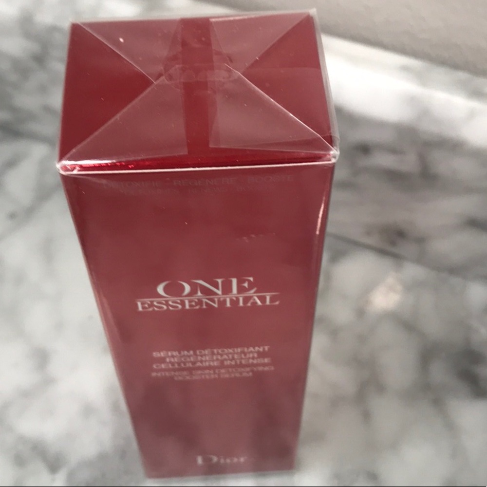 Dior One Essential Intense Skin Detoxifying Serum - Picture 6 of 7